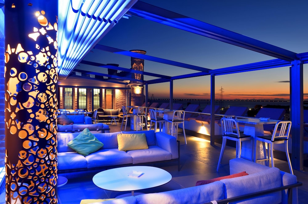 Hilton Molino Stucky Venice — Restaurant & bars in Venice, Veneto