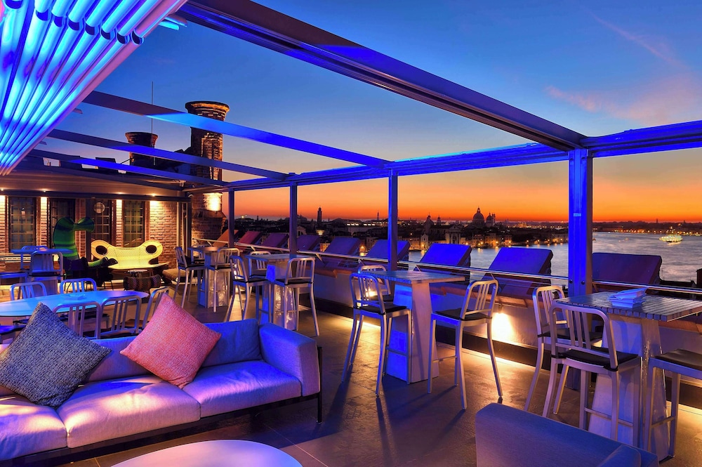 Hilton Molino Stucky Venice — Restaurant & bars in Venice, Veneto