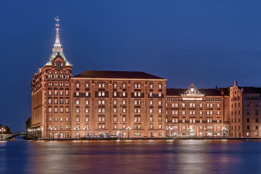 Hilton Molino Stucky Venice — Hotel building in Venice, Veneto