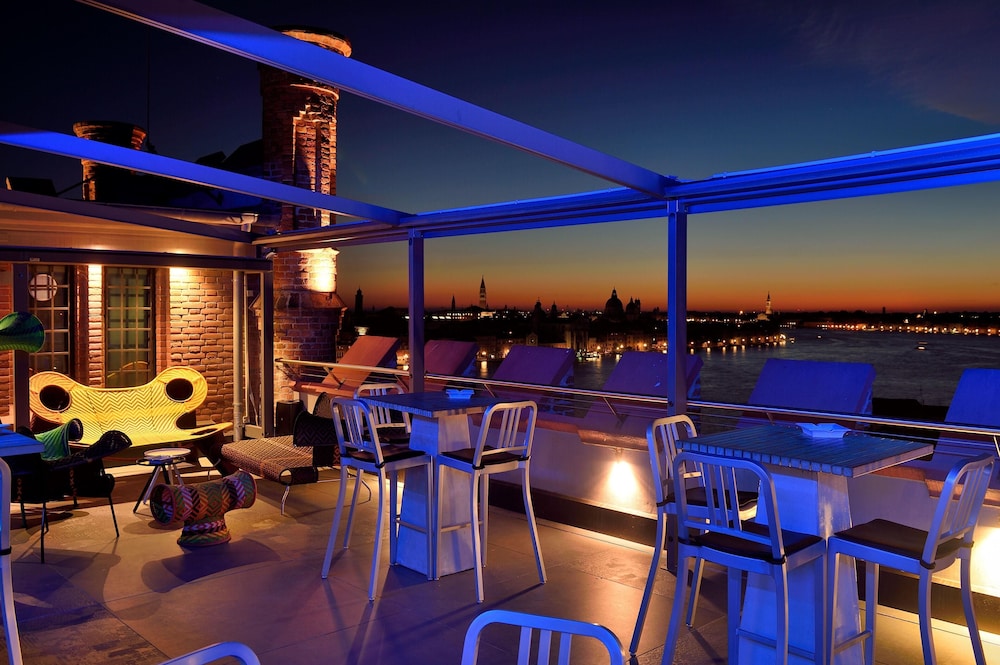 Hilton Molino Stucky Venice — Restaurant & bars in Venice, Veneto