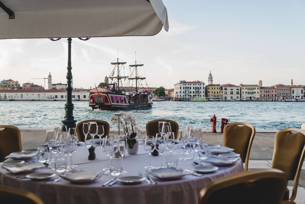 Hilton Molino Stucky Venice — Restaurant & bars in Venice, Veneto