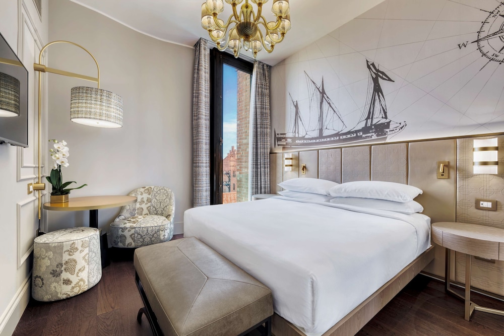 Hilton Molino Stucky Venice — Hotel rooms in Venice, Veneto