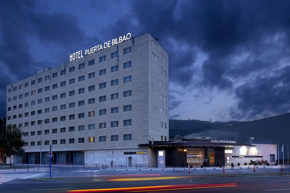 Hotel Puerta de Bilbao - zdjęcie 3