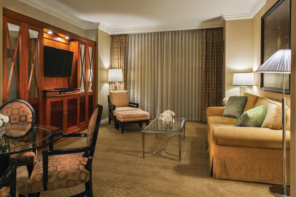 The Signature at MGM Grand (All Suites) — Hotel rooms in Las Vegas, Nevada
