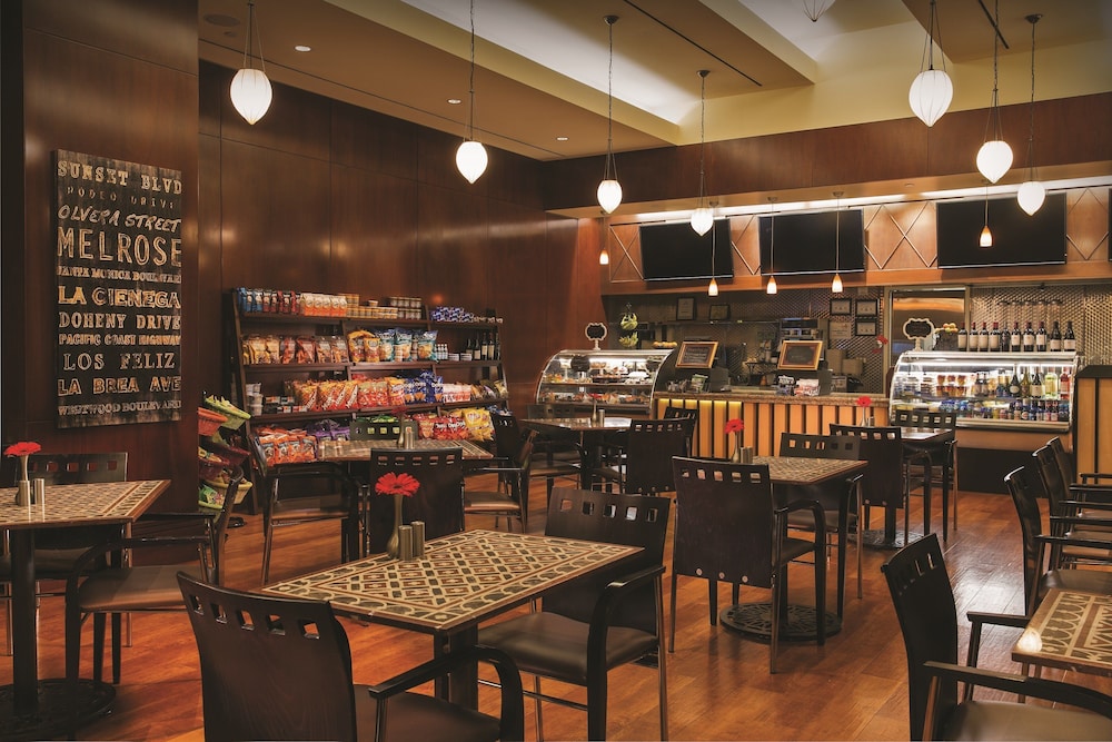 The Signature at MGM Grand (All Suites) — Restaurant & bars in Las Vegas, Nevada