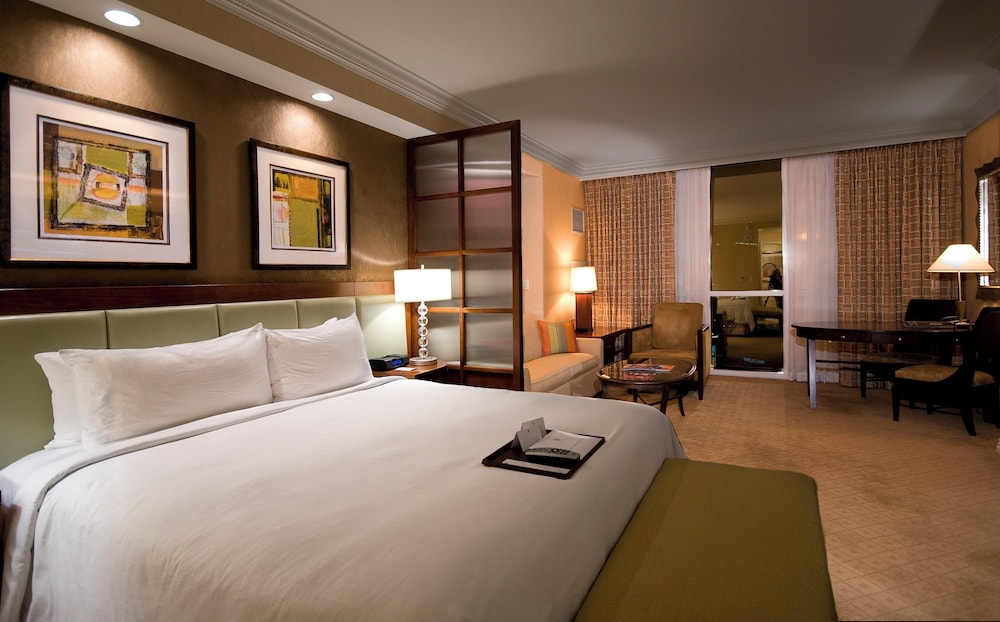 The Signature at MGM Grand (All Suites) — Hotel rooms in Las Vegas, Nevada