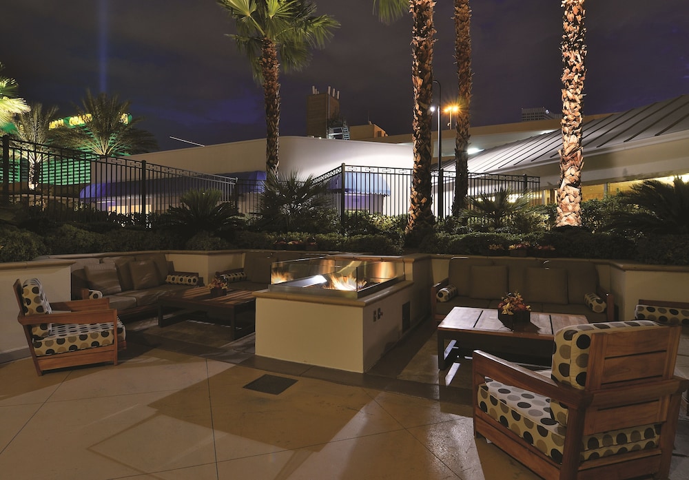 The Signature at MGM Grand (All Suites) — Restaurant & bars in Las Vegas, Nevada
