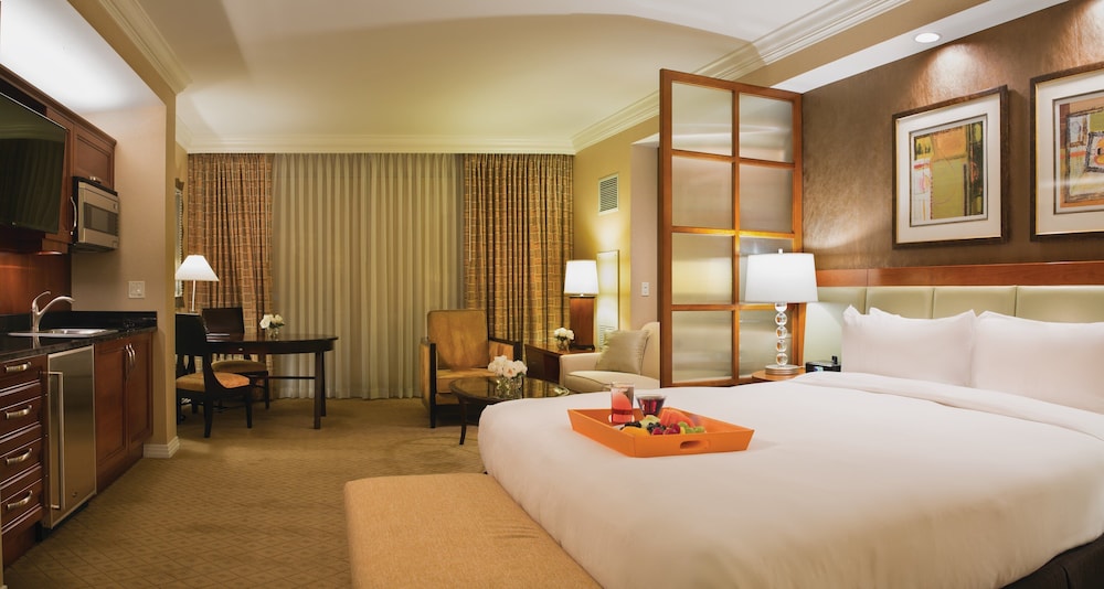 The Signature at MGM Grand (All Suites) — Hotel rooms in Las Vegas, Nevada