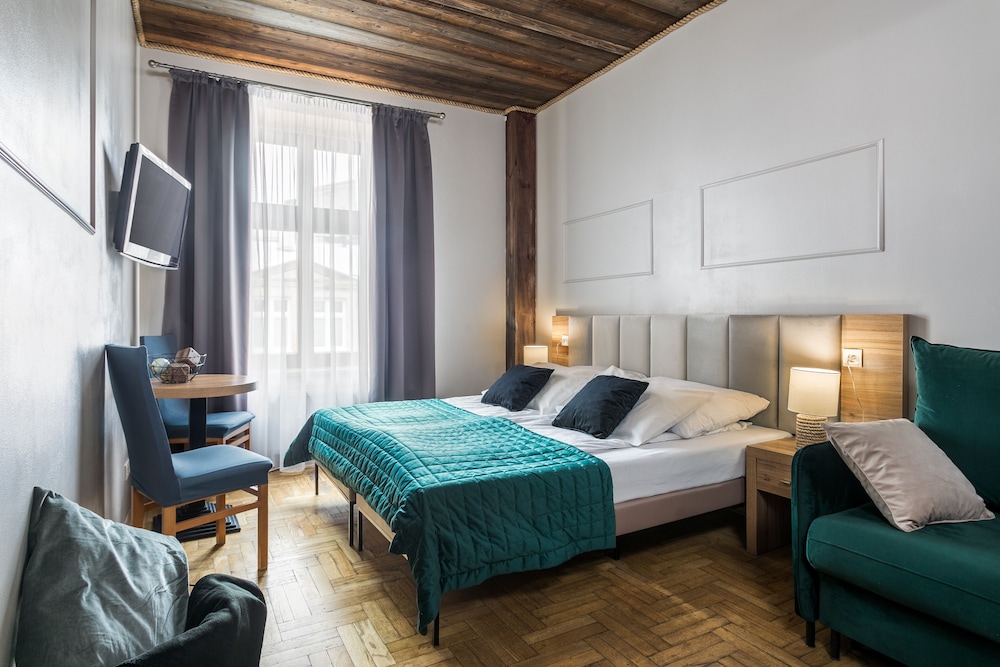 Aparthotel Pergamin — Hotel rooms in Krakow, Lesser Poland