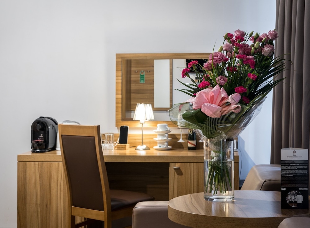 Aparthotel Pergamin — Hotel rooms in Krakow, Lesser Poland