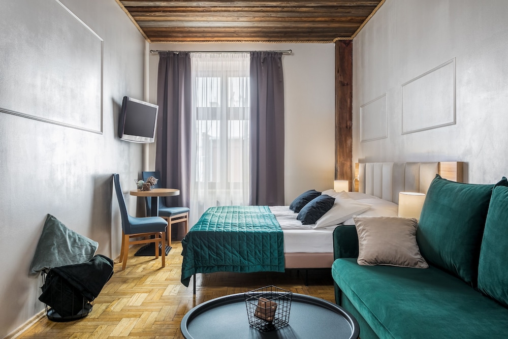 Aparthotel Pergamin — Hotel rooms in Krakow, Lesser Poland