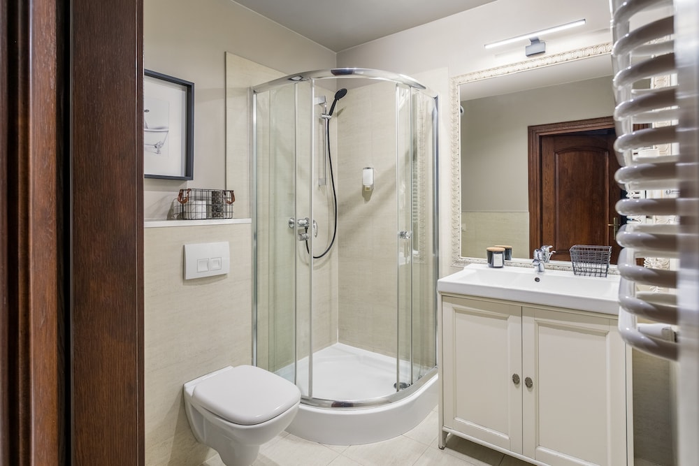 Aparthotel Pergamin — Hotel rooms in Krakow, Lesser Poland