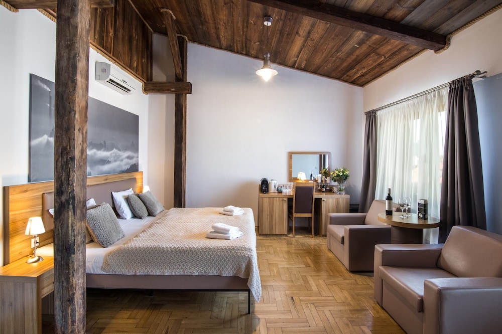 Aparthotel Pergamin — Hotel rooms in Krakow, Lesser Poland