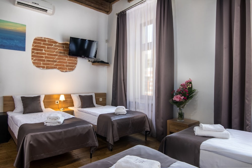 Aparthotel Pergamin — Hotel rooms in Krakow, Lesser Poland