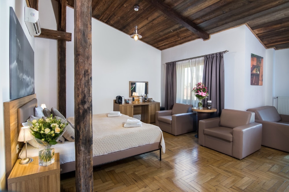 Aparthotel Pergamin — Hotel rooms in Krakow, Lesser Poland