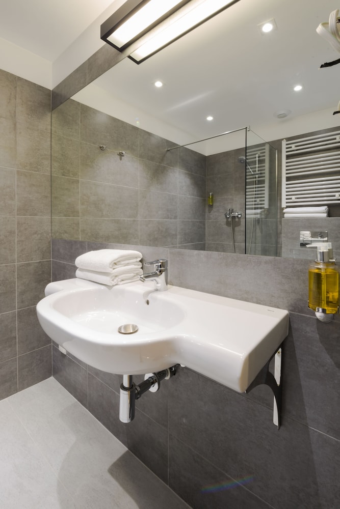 Lwowska 1 — Hotel rooms in Krakow, Lesser Poland