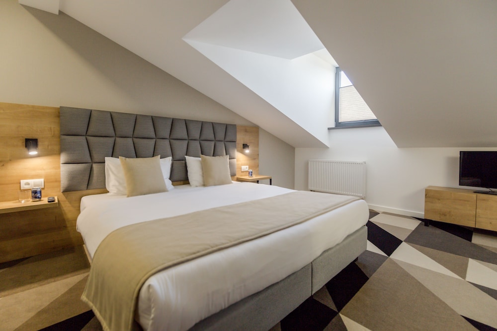 Lwowska 1 — Hotel rooms in Krakow, Lesser Poland