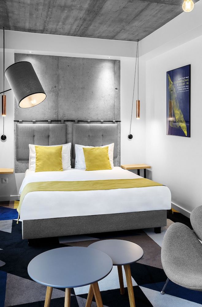 Lwowska 1 — Hotel rooms in Krakow, Lesser Poland