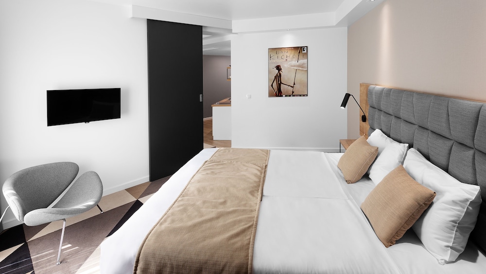 Lwowska 1 — Hotel rooms in Krakow, Lesser Poland