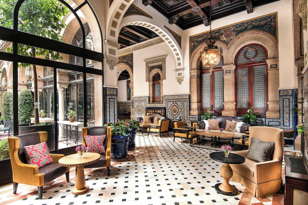 Hotel Alfonso XIII, a Luxury Collection Hotel, Seville — Hotel building in Seville, Andalusia
