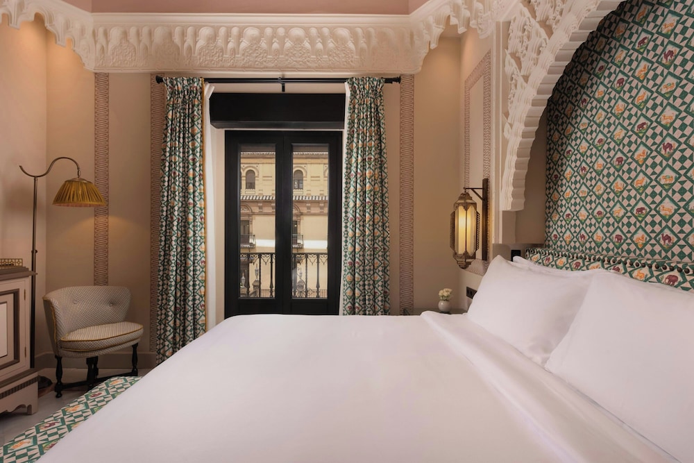 Hotel Alfonso XIII, a Luxury Collection Hotel, Seville — Hotel rooms in Seville, Andalusia