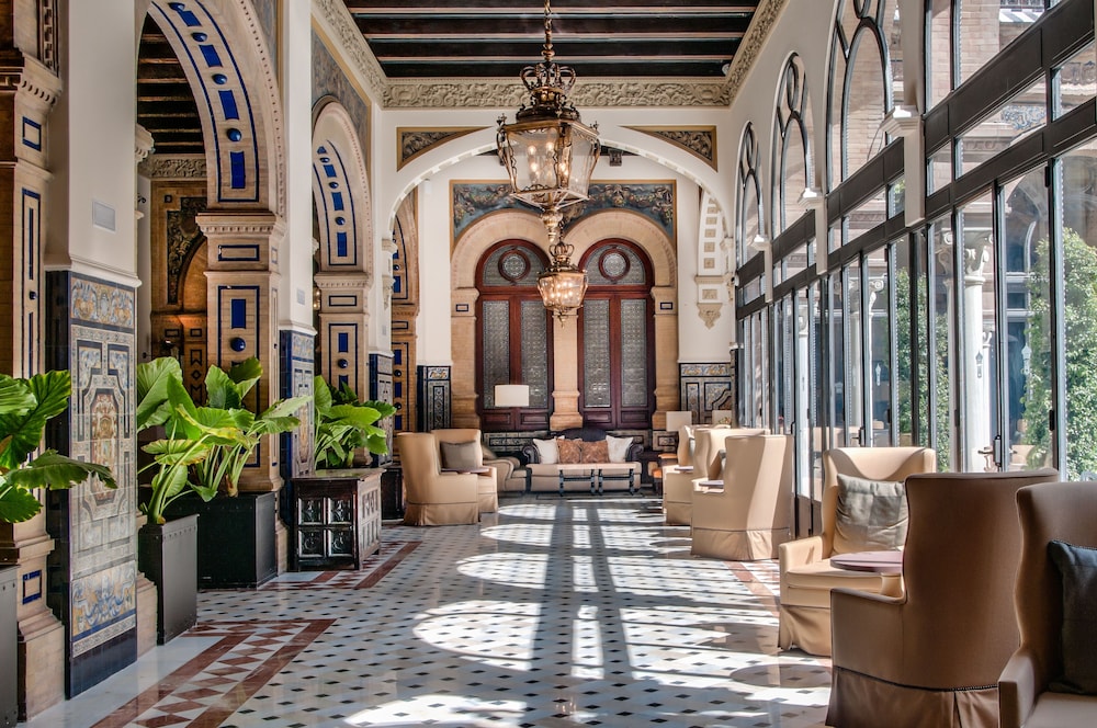 Hotel Alfonso XIII, a Luxury Collection Hotel, Seville — Hotel building in Seville, Andalusia