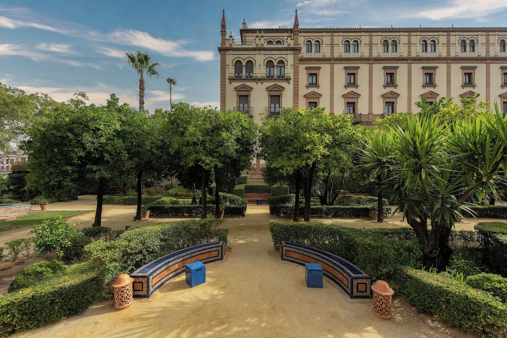 Hotel Alfonso XIII, a Luxury Collection Hotel, Seville — Attractions in the area in Seville, Andalusia
