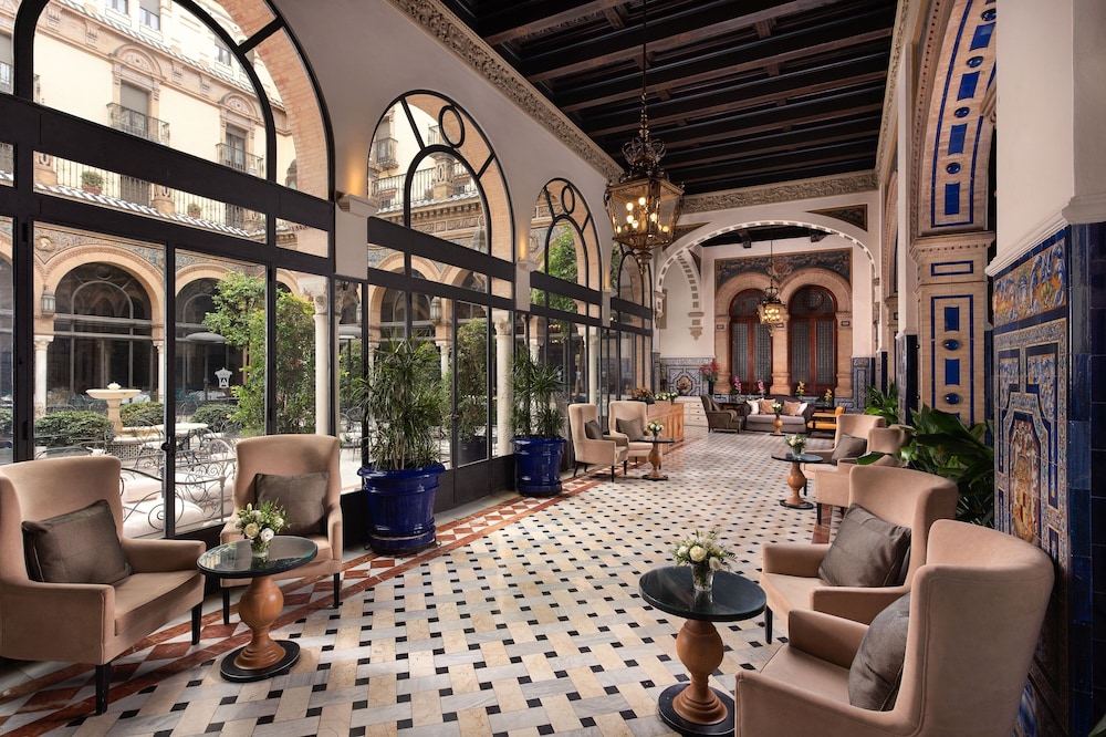Hotel Alfonso XIII, a Luxury Collection Hotel, Seville — Hotel building in Seville, Andalusia