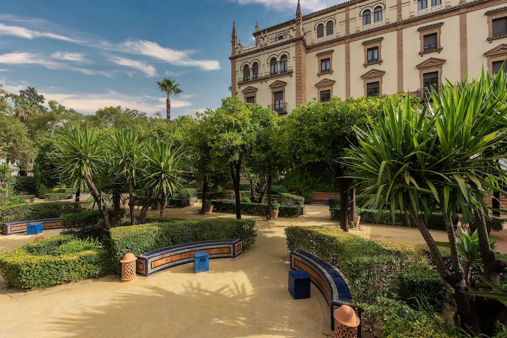 Hotel Alfonso XIII, a Luxury Collection Hotel, Seville — Attractions in the area in Seville, Andalusia