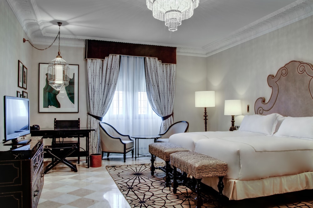 Hotel Alfonso XIII, a Luxury Collection Hotel, Seville — Hotel rooms in Seville, Andalusia
