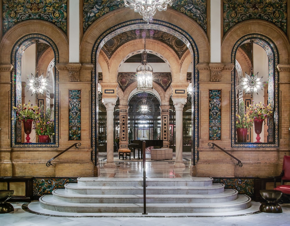 Hotel Alfonso XIII, a Luxury Collection Hotel, Seville — Hotel building in Seville, Andalusia