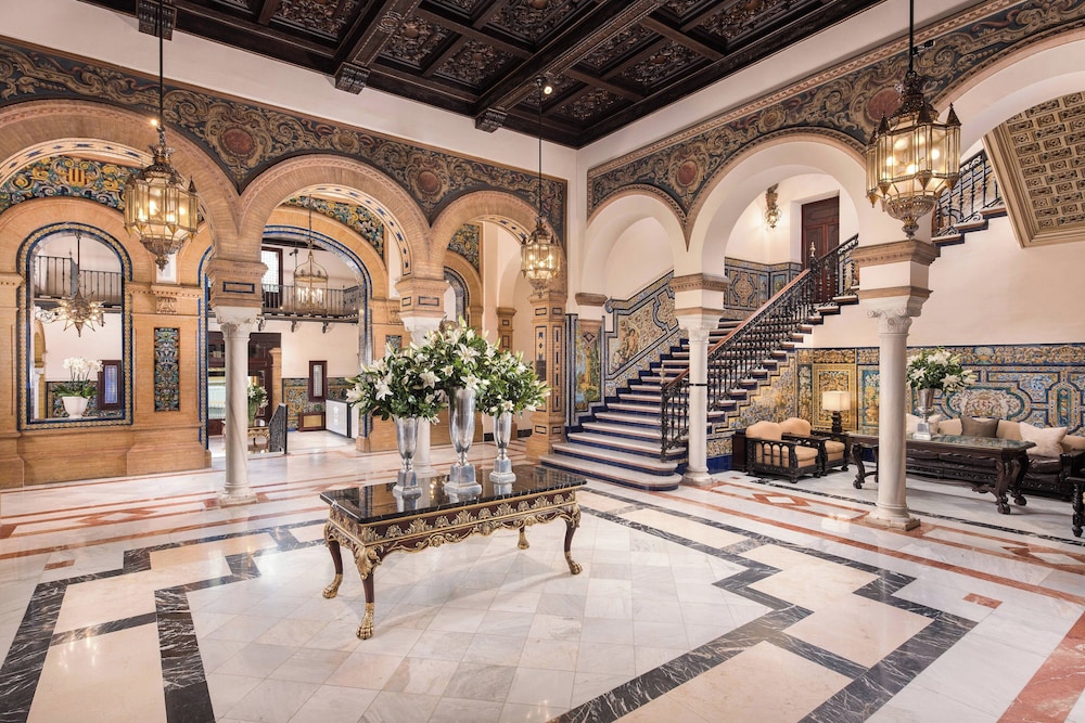 Hotel Alfonso XIII, a Luxury Collection Hotel, Seville — Hotel building in Seville, Andalusia