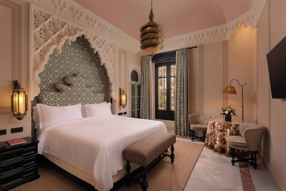 Hotel Alfonso XIII, a Luxury Collection Hotel, Seville — Hotel rooms in Seville, Andalusia