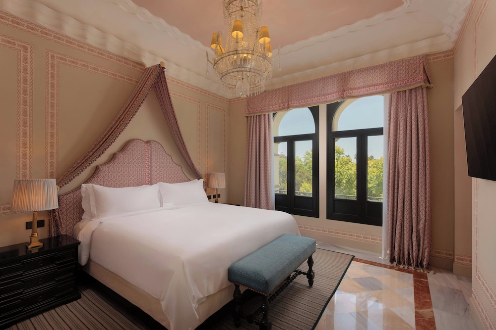 Hotel Alfonso XIII, a Luxury Collection Hotel, Seville — Hotel rooms in Seville, Andalusia