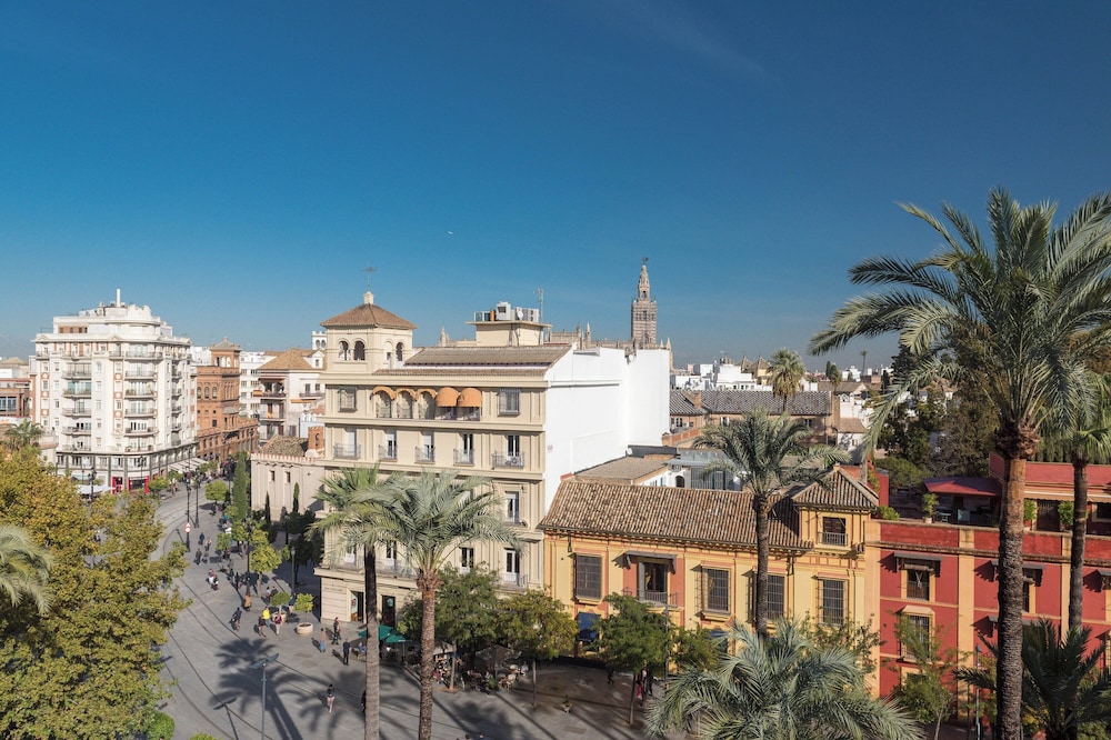Hotel Alfonso XIII, a Luxury Collection Hotel, Seville — Hotel building in Seville, Andalusia