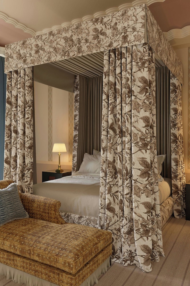 Hotel Alfonso XIII, a Luxury Collection Hotel, Seville — Hotel rooms in Seville, Andalusia