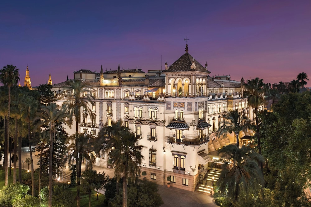 Hotel Alfonso XIII, a Luxury Collection Hotel, Seville — Hotel building in Seville, Andalusia