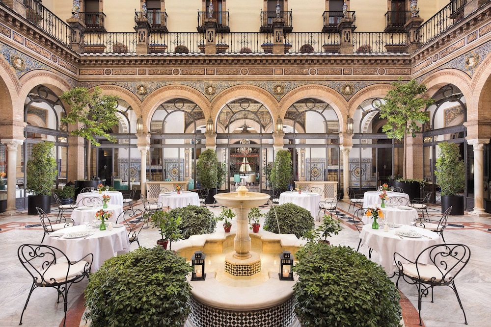 Hotel Alfonso XIII, a Luxury Collection Hotel, Seville — Restaurant & bars in Seville, Andalusia