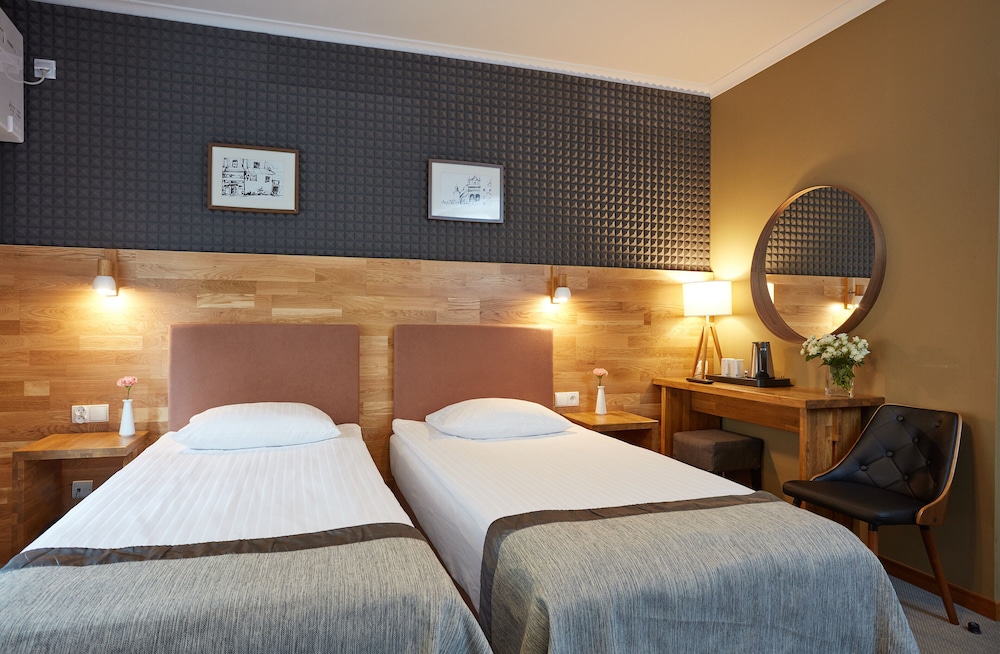 Hotel Batory — Hotel rooms in Krakow, Lesser Poland