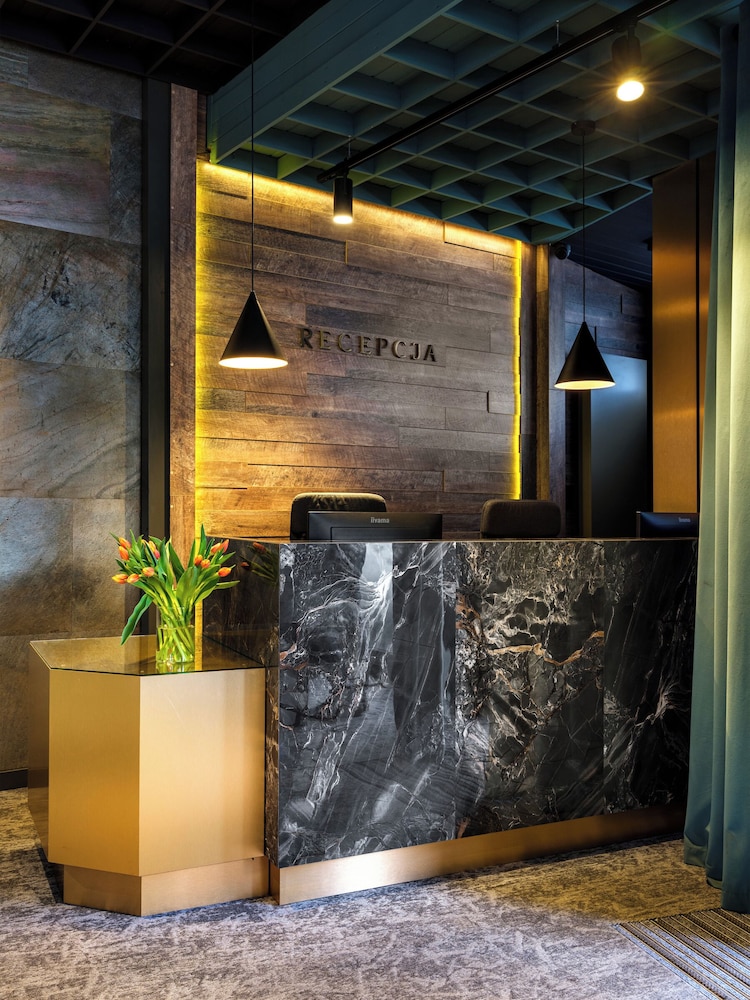 Hotel Batory — Hotel building in Krakow, Lesser Poland