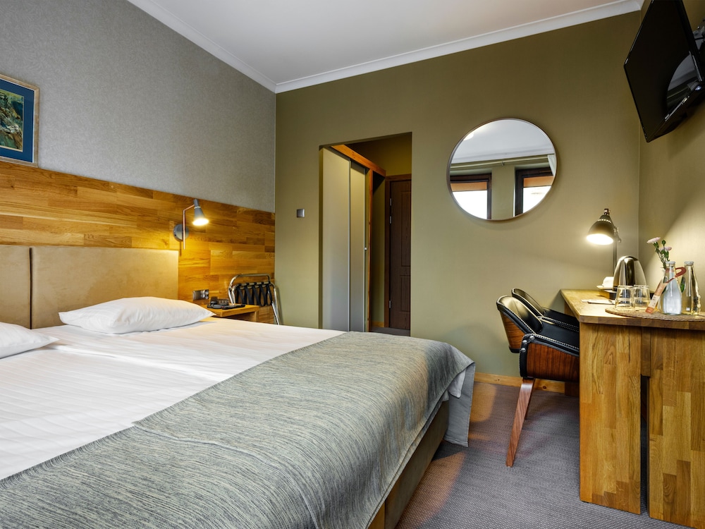 Hotel Batory — Hotel rooms in Krakow, Lesser Poland