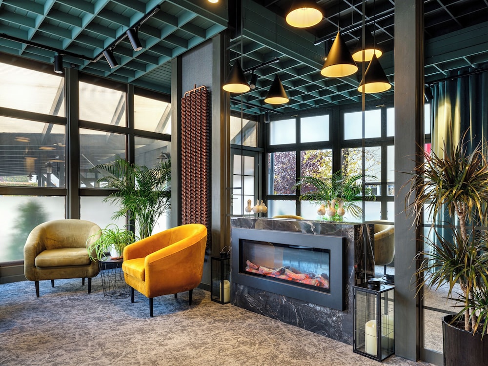 Hotel Batory — Hotel building in Krakow, Lesser Poland
