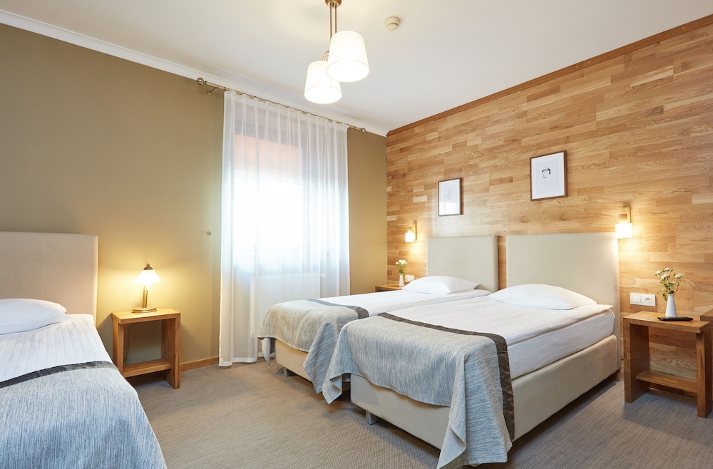 Hotel Batory — Hotel rooms in Krakow, Lesser Poland