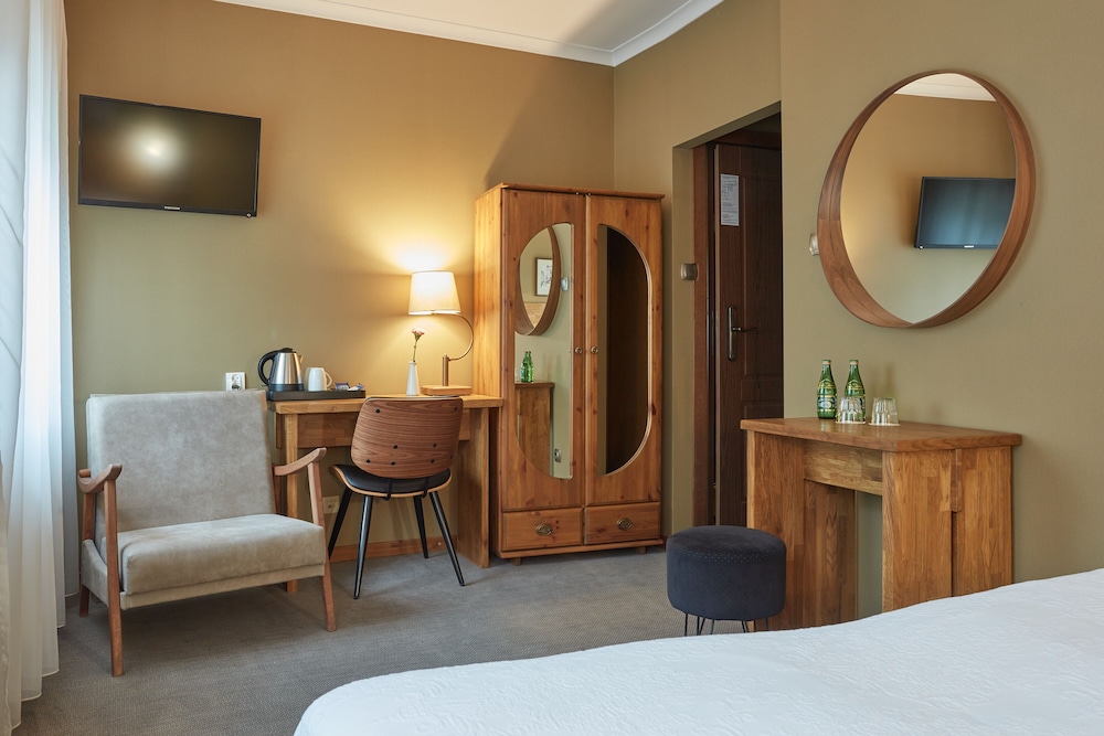 Hotel Batory — Hotel rooms in Krakow, Lesser Poland