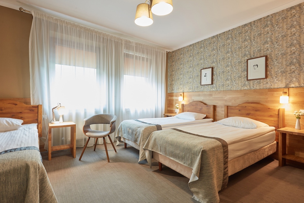 Hotel Batory — Hotel rooms in Krakow, Lesser Poland