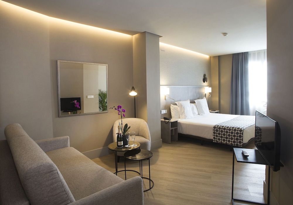 Hotel América Sevilla — Hotel rooms in Seville, Andalusia