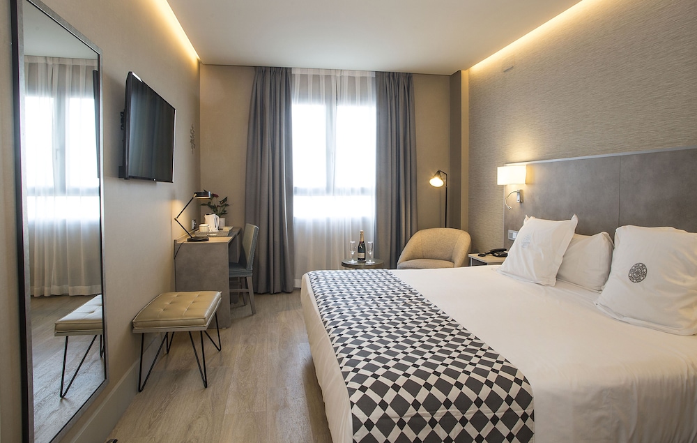 Hotel América Sevilla — Hotel rooms in Seville, Andalusia