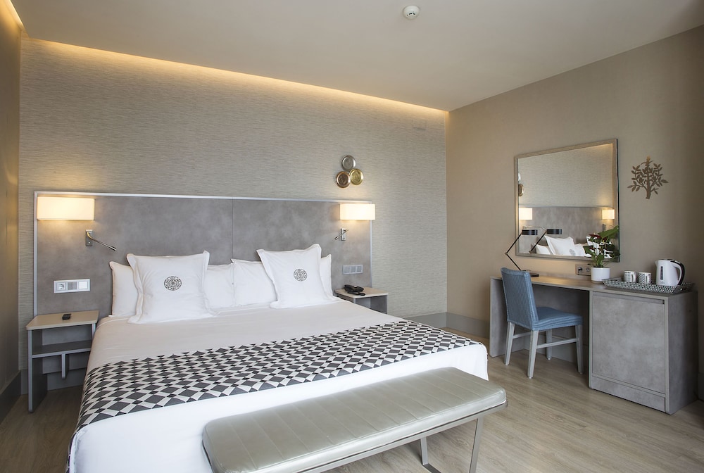 Hotel América Sevilla — Hotel rooms in Seville, Andalusia