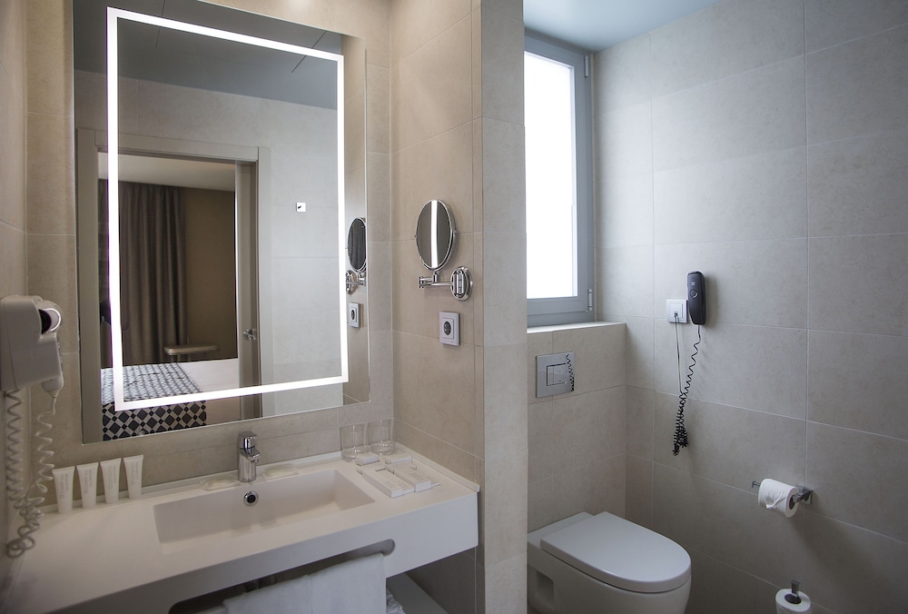 Hotel América Sevilla — Hotel rooms in Seville, Andalusia