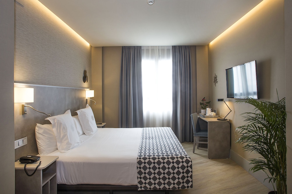 Hotel América Sevilla — Hotel rooms in Seville, Andalusia